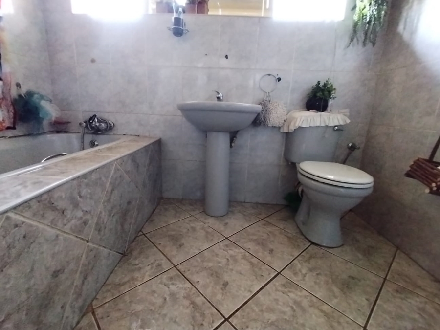 3 Bedroom Property for Sale in Rustenburg Central North West